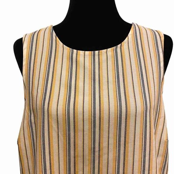 Andree by Unit Sleeveless Striped Ruffle Blouse Size Medium - Picture 2 of 10